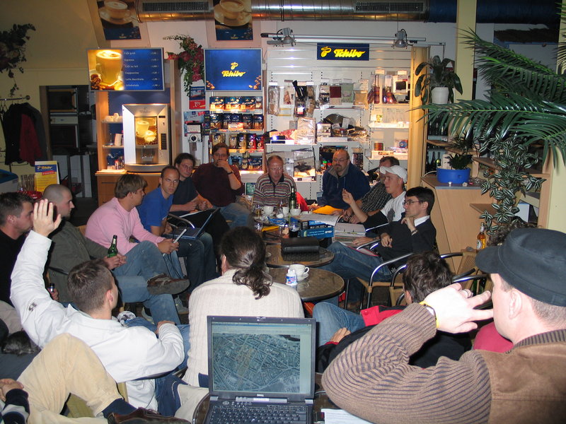 Datei:Vereinstreffen vom 17.10.2005.jpg