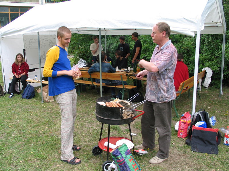 Datei:Grillen am 16.7.2005.jpg