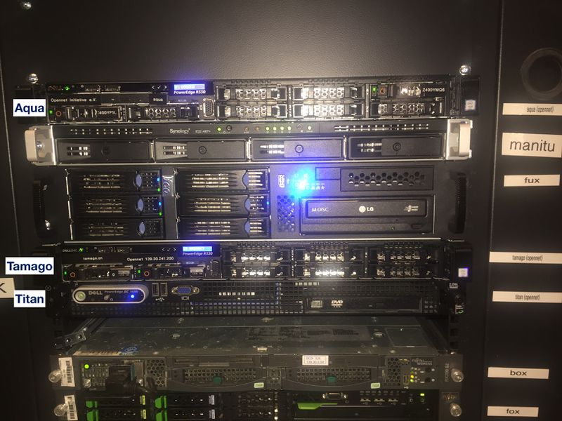 Datei:Server UNIRO 2017 Front.jpg
