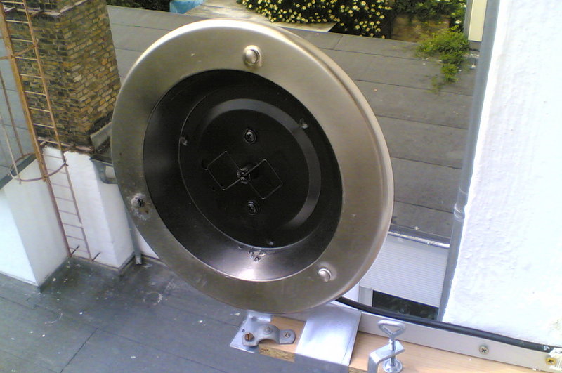 Datei:AP148 biquad wandleuchte.jpg
