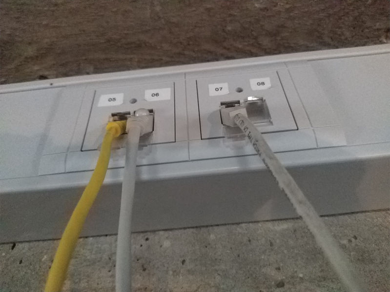 Datei:20210321 heigei osten stecker.jpg